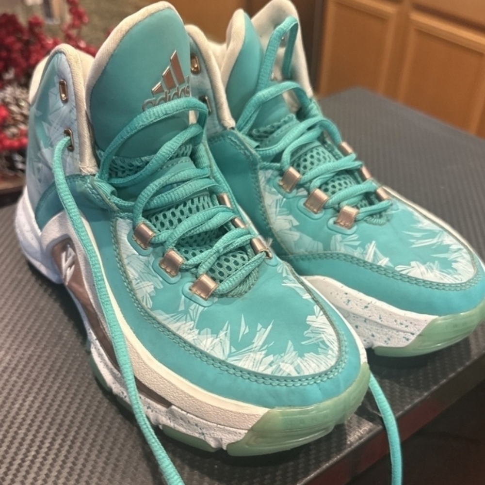 Adidas White and Turquoise Sneakers